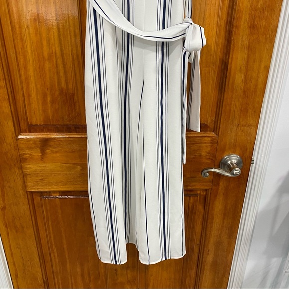 NWT J.O.A Crop Leg Jumpsuit - Picture 5 of 16